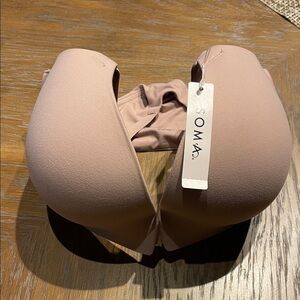 SOMA Front Close Racerback bra